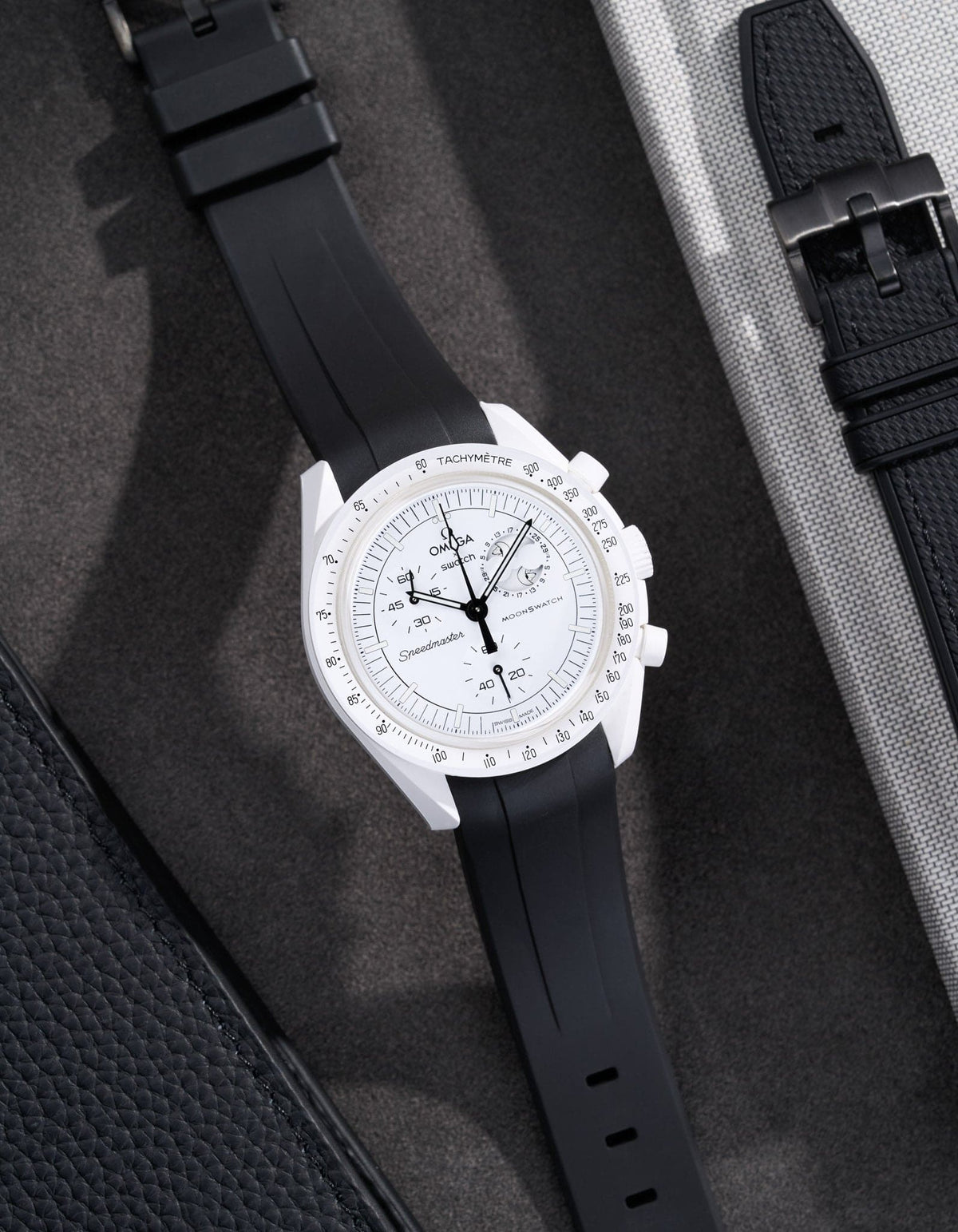 MoonSwatch Mission to the Moon Phase (Rubber Strap) - OM Luxury