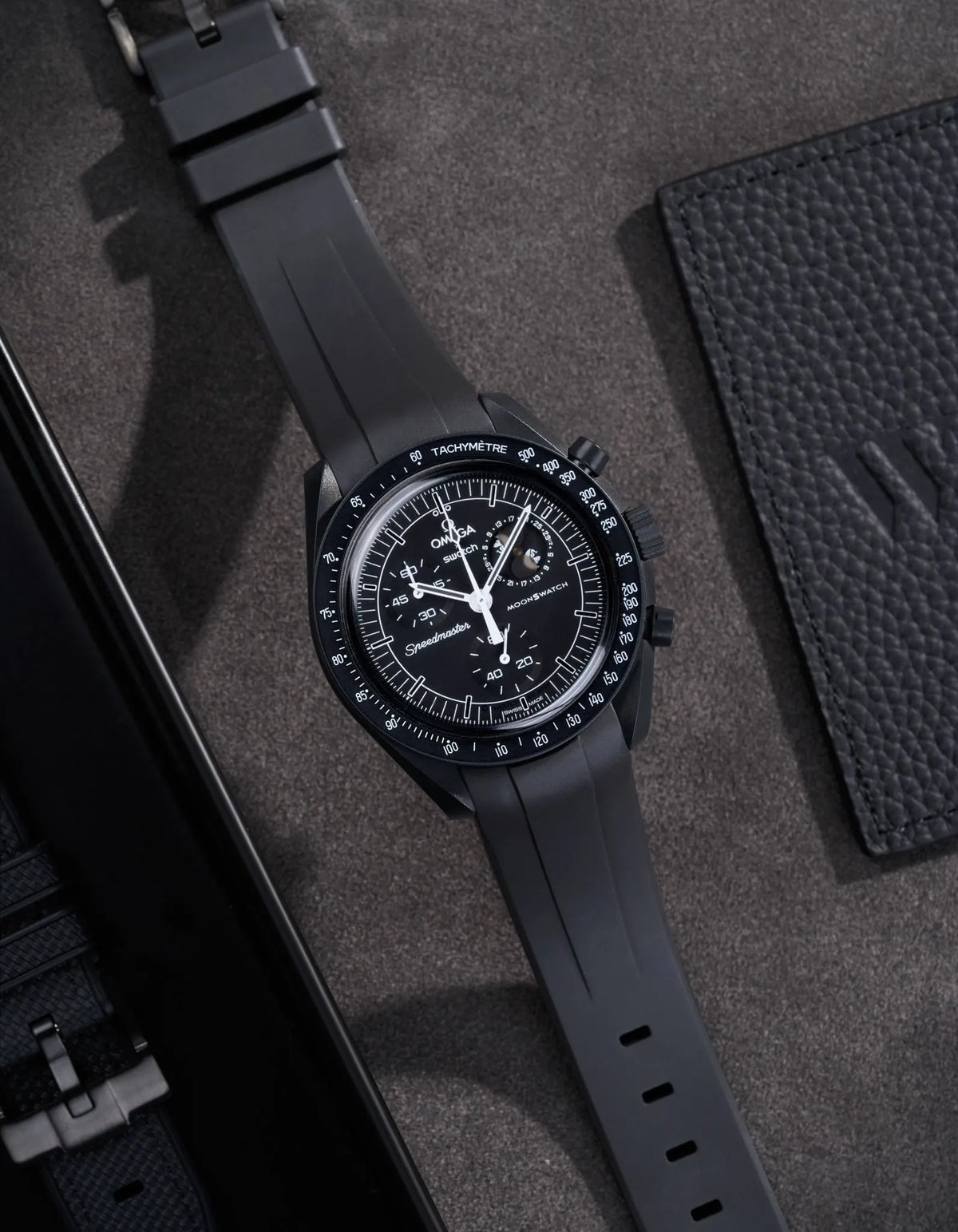 Curved Rubber Strap - Black - OM Luxury